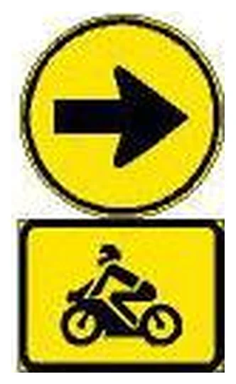 Proceed right only, motor cycles (temporary) (TR106-562)