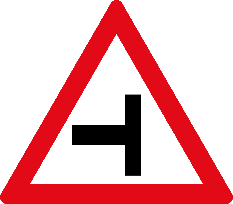 Side road junction from the left (W107)